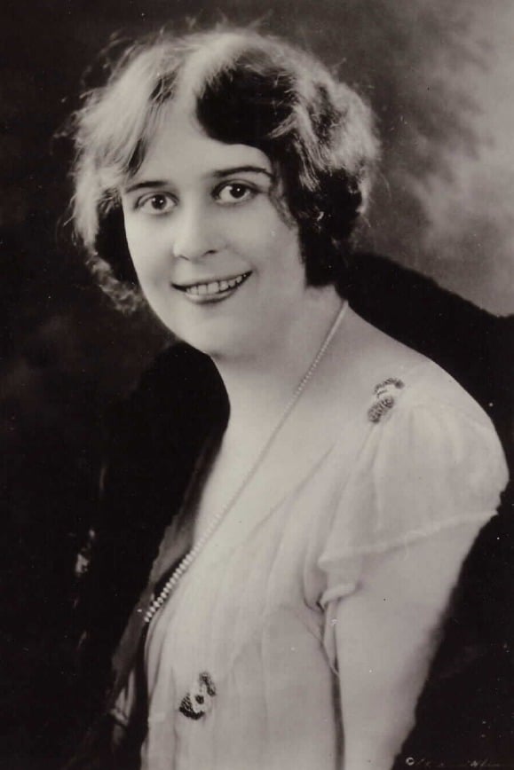 Headshot of Helen Denny Howard.